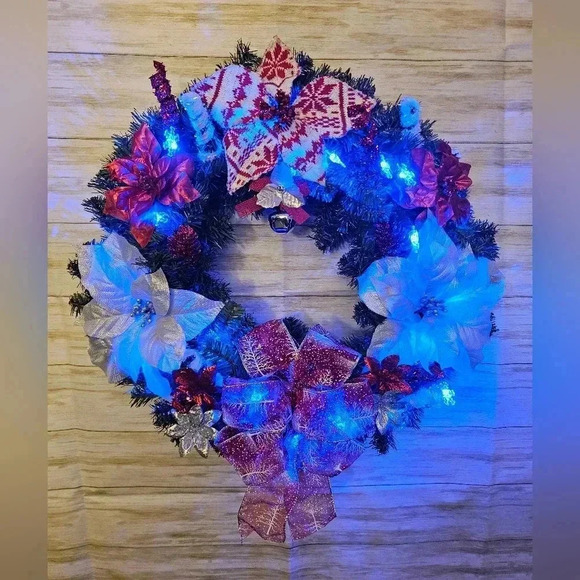 Homemade Hanging Christmas wreath with lights - Picture 3 of 11